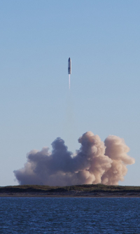 https://upload.wikimedia.org/wikipedia/commons/thumb/b/b9/SpaceX_Starship_SN8_launch_as_viewed_from_South_Padre_Island.jpg/800px-SpaceX_Starship_SN8_launch_as_viewed_from_South_Padre_Island.jpg